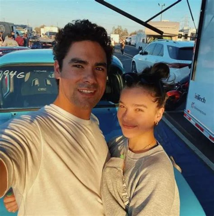 A Look at Hailee Steinfeld’s Relationship with Her Parents