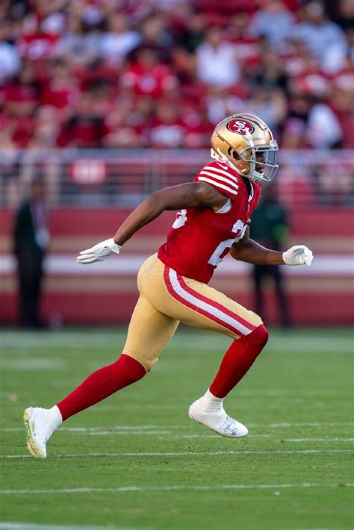 Ambry Thomas Salary, Contract, Height, 40 Time, PFF, Draft, College