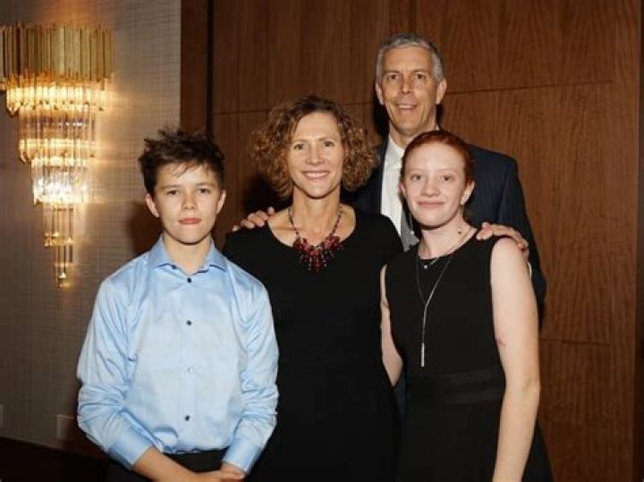 Arne Duncan Bio, Wiki, Age, Family, Wife, Secretary of Education and Net Worth