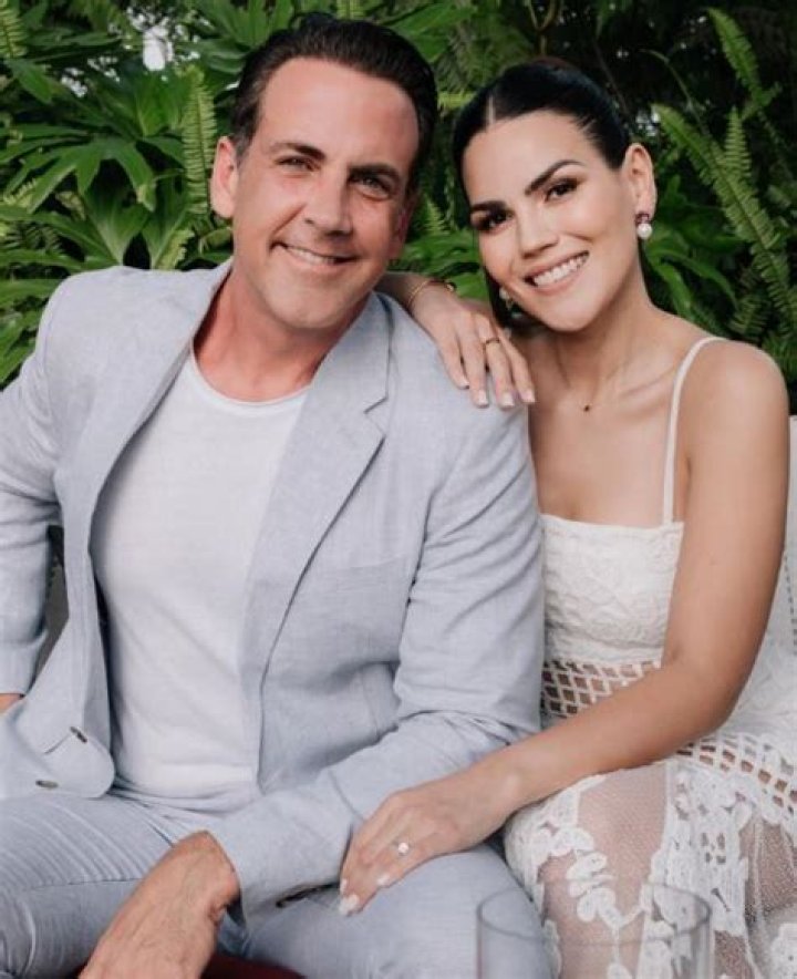 Carlos Ponce Bio, Wiki, Age, Wife, Karina Banda, Couples Retreat, and Net Worth