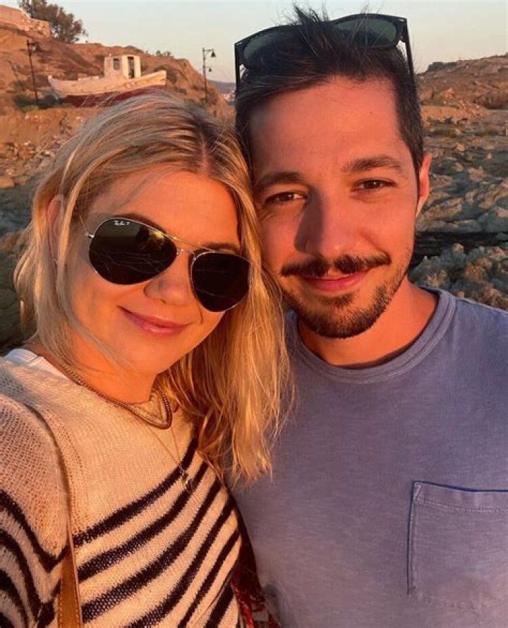 Caroline Arapoglou’s biography: age, height, birthday, husband