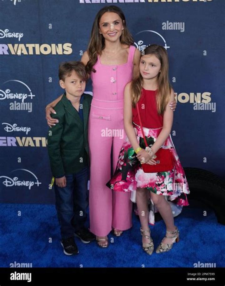 Charlotte Easton Gillies: Rachel Leigh Cook & Daniel Gillies’ Daughter