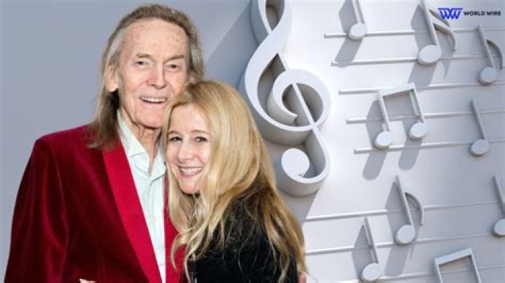 Jennifer Gilbert Bio, Age, Husband, Wedding, Salary, Net Worth