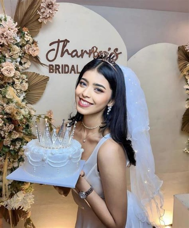 Jharna Bhagwani Net Worth