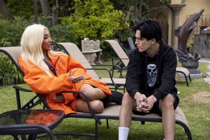 Larray Goes on Explicit Rant about Co-star on ‘Hype House’ Netflix Show