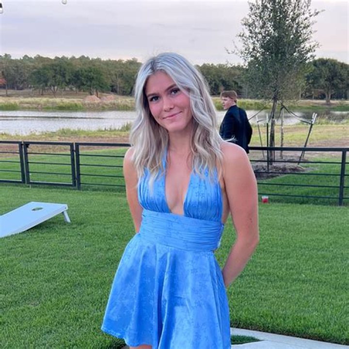 Leah Pipes Net Worth – How Much Is Leah Pipes Worth?