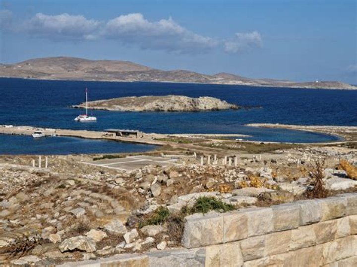 Max Wall Death at Greek Island of Los: What Happened?