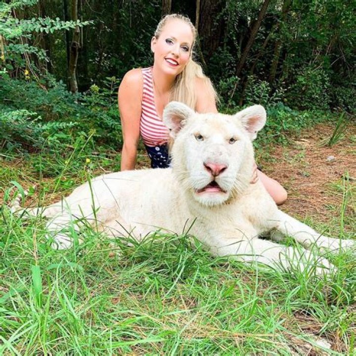 Moksha Bybee Net Worth