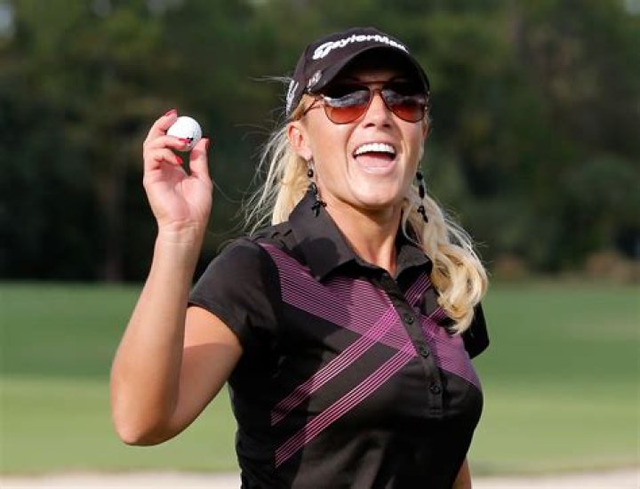 Natalie Gulbis Height, Weight, Net Worth, Age, Birthday, Wikipedia, Who, Nationality, Biography