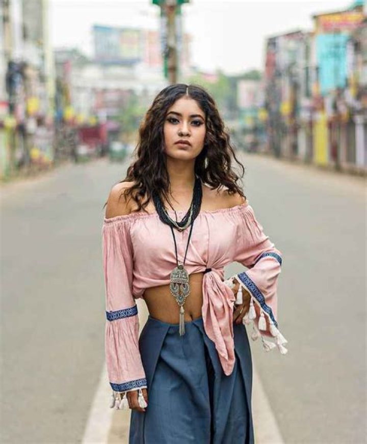 Sadhwi Majumder Net Worth