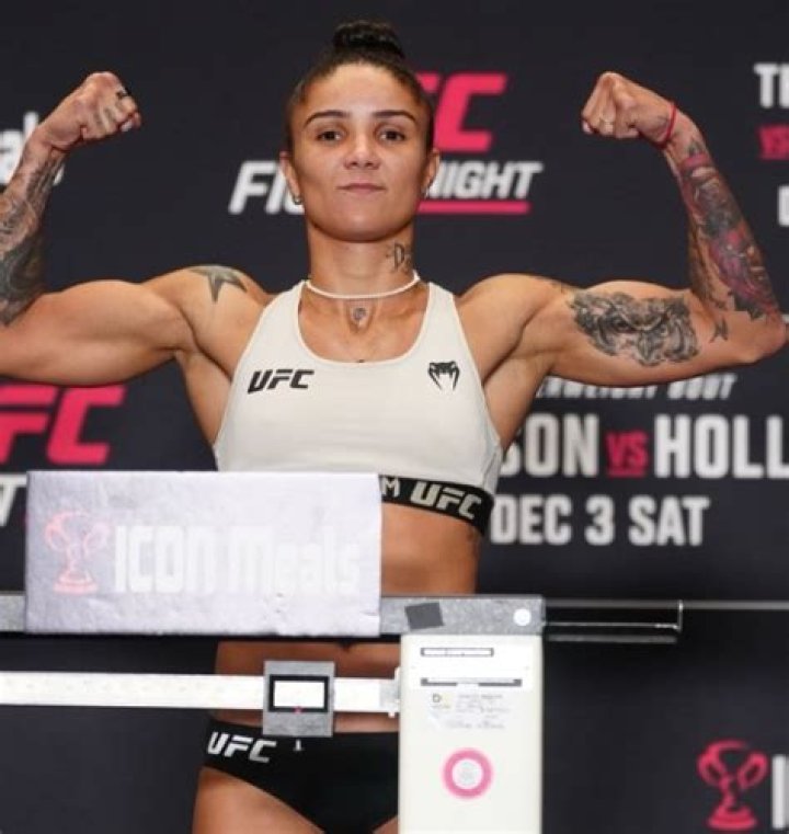 UFC Istela Nunes Wikipedia And Age: Family And Net Worth