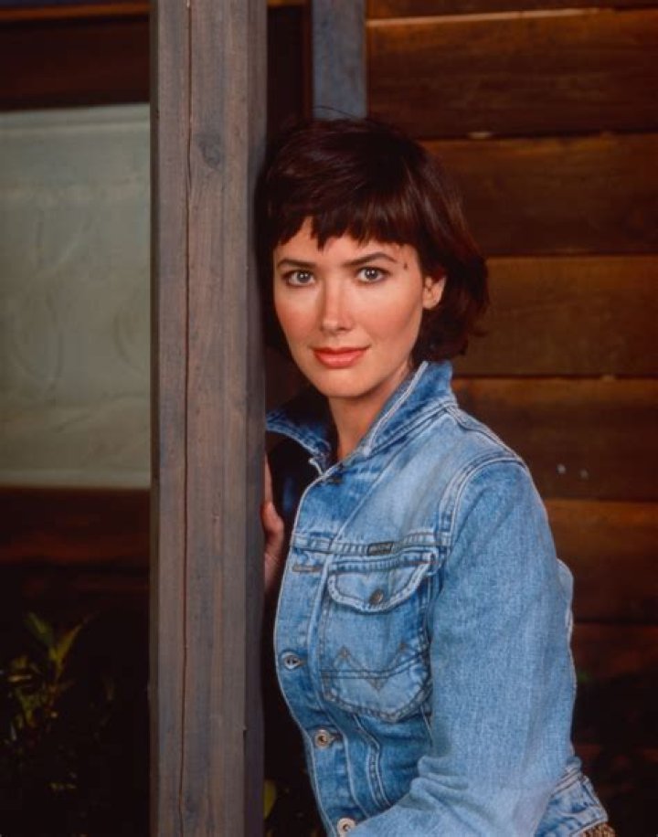 Who is Janine Lindemulder? See Net-worth, Quote, Awards, Fact, Wiki