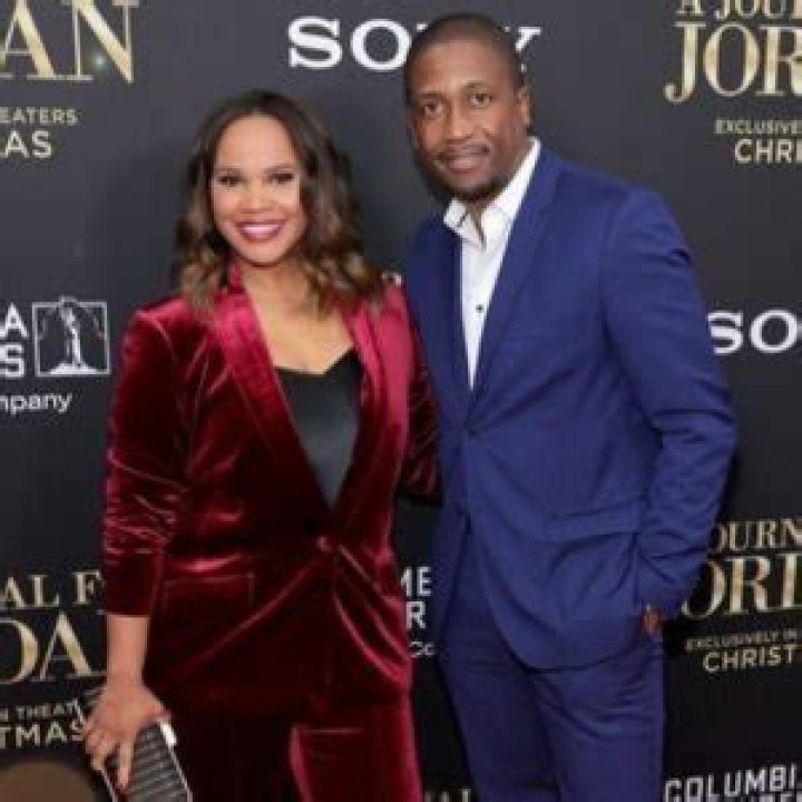 Who is Laura Coates married to?